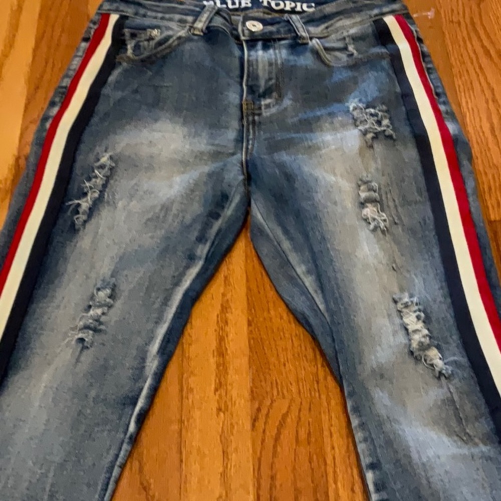Blue Topic~Skinny Distressed~Cute 💙❤️ - Picture 2 of 11